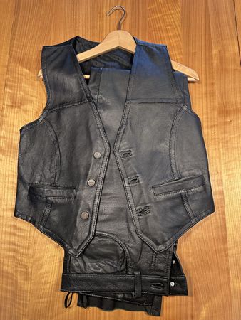 Leder Set Hose + Weste, Gr. 33