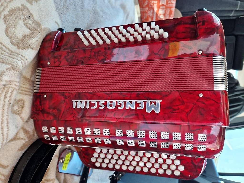 Musikinstrumente: Akkordeon – Gebraucht aus Neuenegg von bachopa1 3
