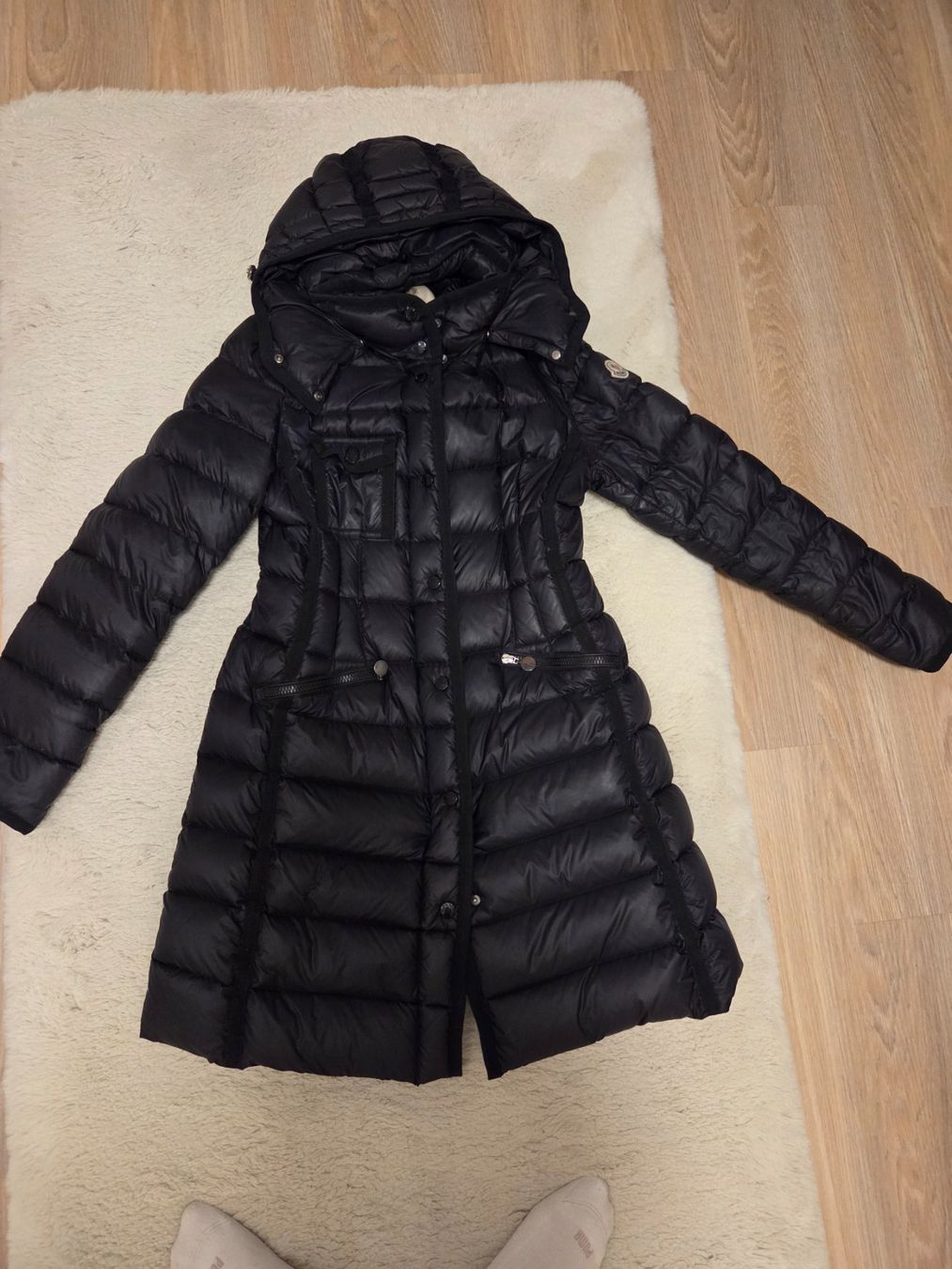 Moncler Cappotti: Moncler Hermine Daunenmantel – Nuovo (secondo la descrizione) da Neuhausen venduto da Nathi6913