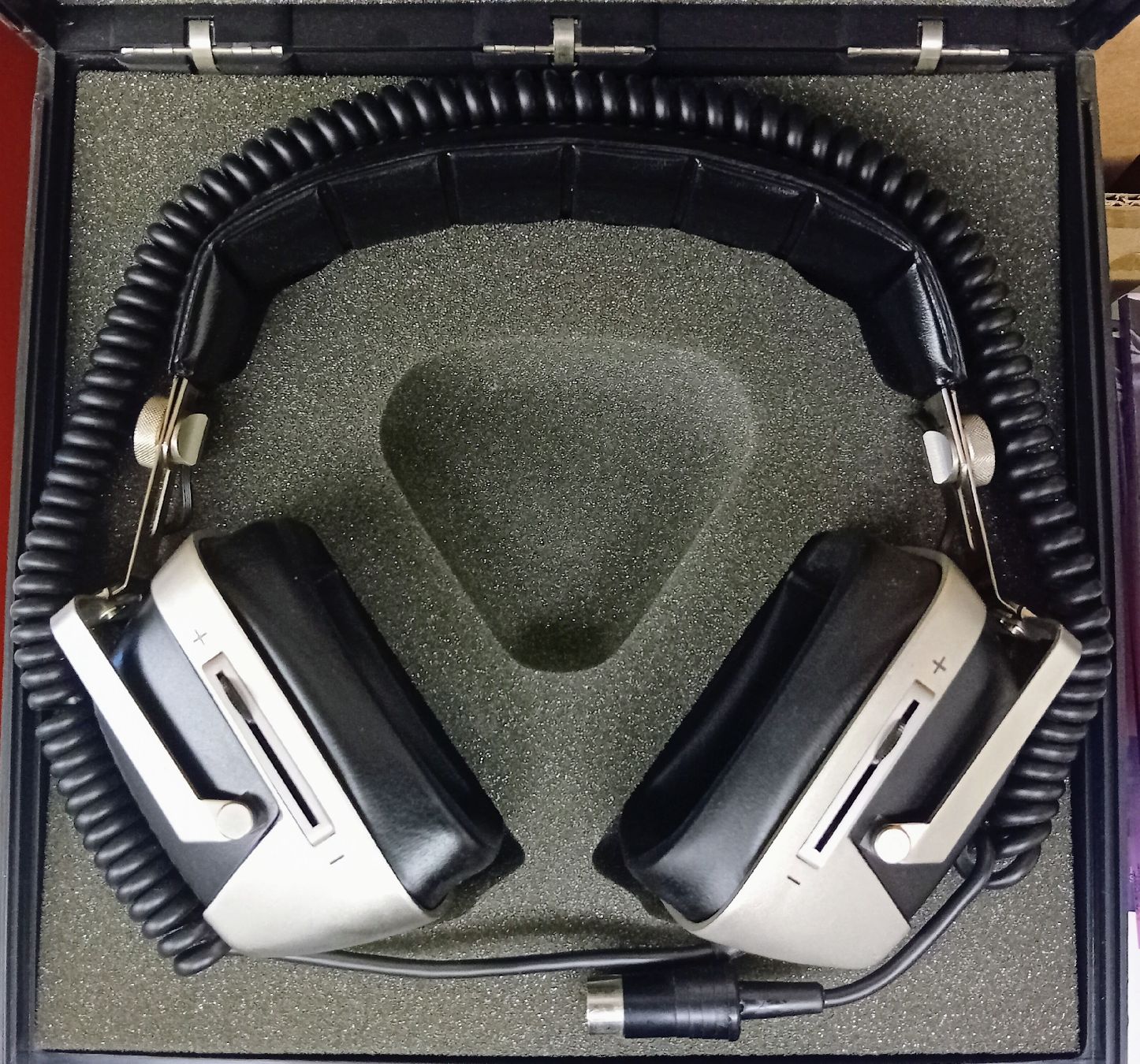 Casques audio: Kopfhörer der 70er Jahre – D'occasion à Emmenbrücke par iseppi34