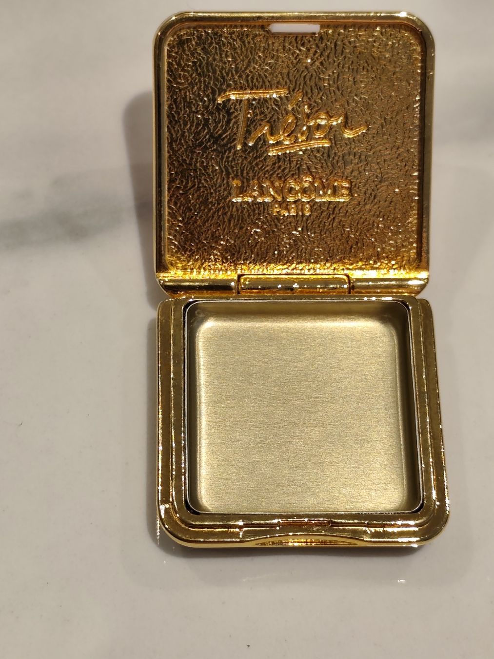 Lancôme Parfum & Eau de Toilette: parfume Lancôme Tresor solid – Gebraucht aus Männedorf von Ursik_OnlineShop 4