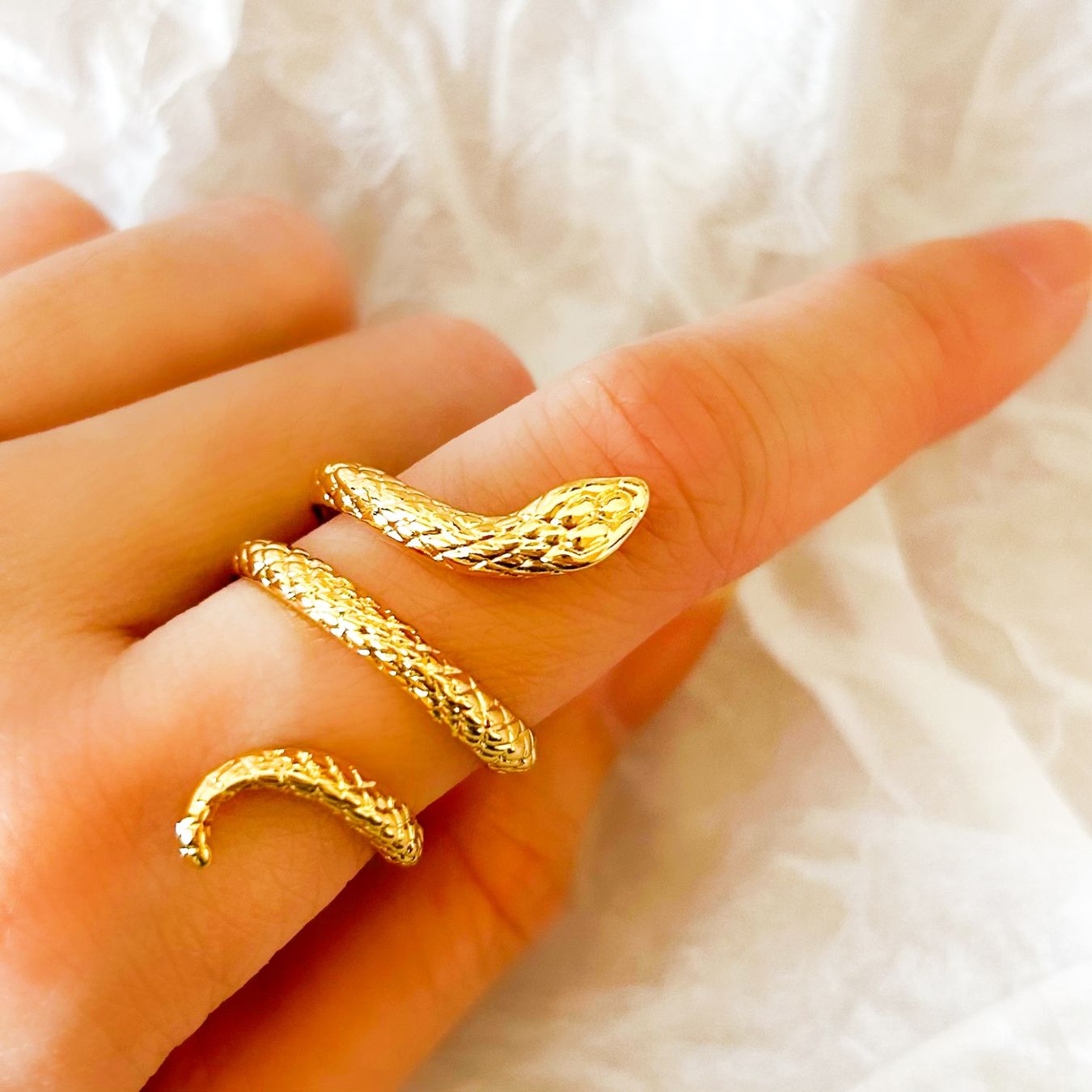 Anelli: Snake Ring - 18k gold plated with zirconia – Nuovo e nell'imballaggio originale da Romanshorn venduto da KikisClothing 2