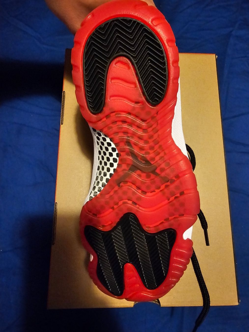 Jordan Chaussures hommes: Jordan 11 Playoffs – Neuf avec emballage d'origine à Genève par Roro12345 2