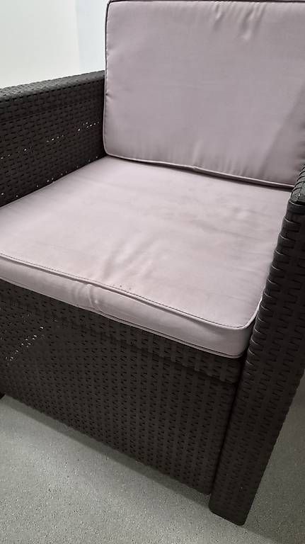 Poltrone: Lounge Sessel mit Beistelltisch – Usato da Liebefeld venduto da abb_p8zr 1