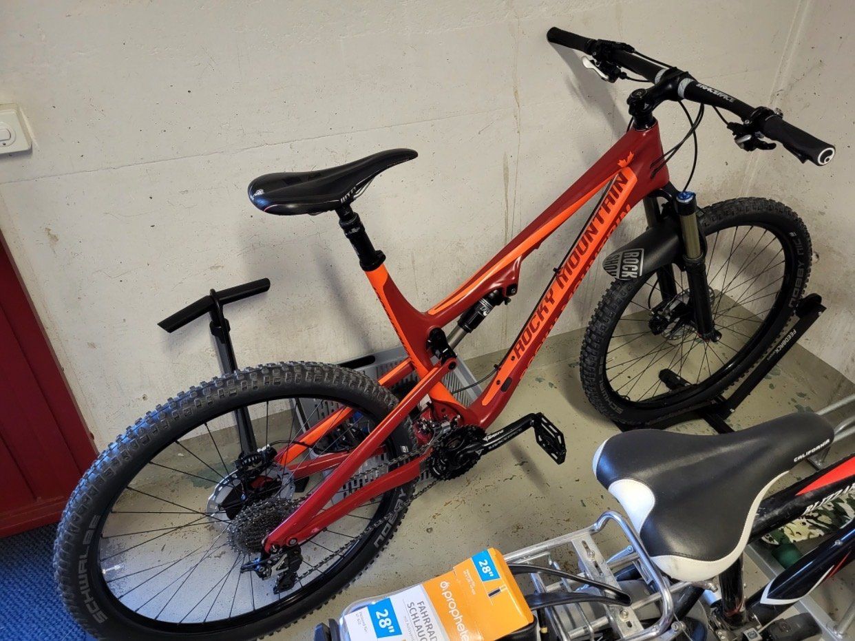 Rocky Mountain Bicycles Velos: Rocky Mountain Thunderbolt – Gebraucht aus Ettingen von sagada81 2