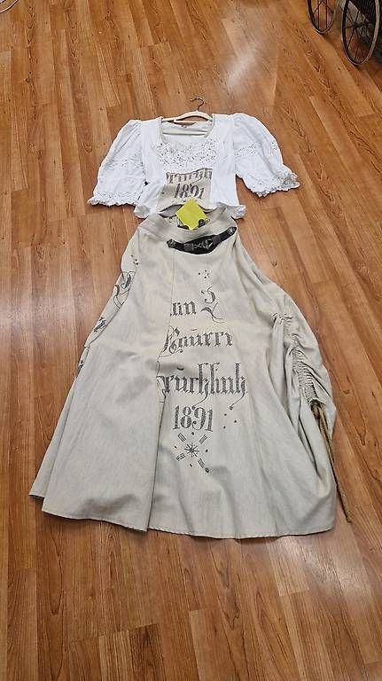 Costumi: Tracht Oktoberfest – Nuovo e nell'imballaggio originale da Biglen venduto da adrian017 1
