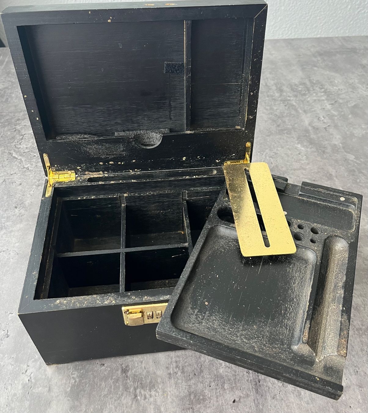 Box contenitori: Cannabis Stashbox – Usato da Gossau ZH venduto da Nn_y5l9 6