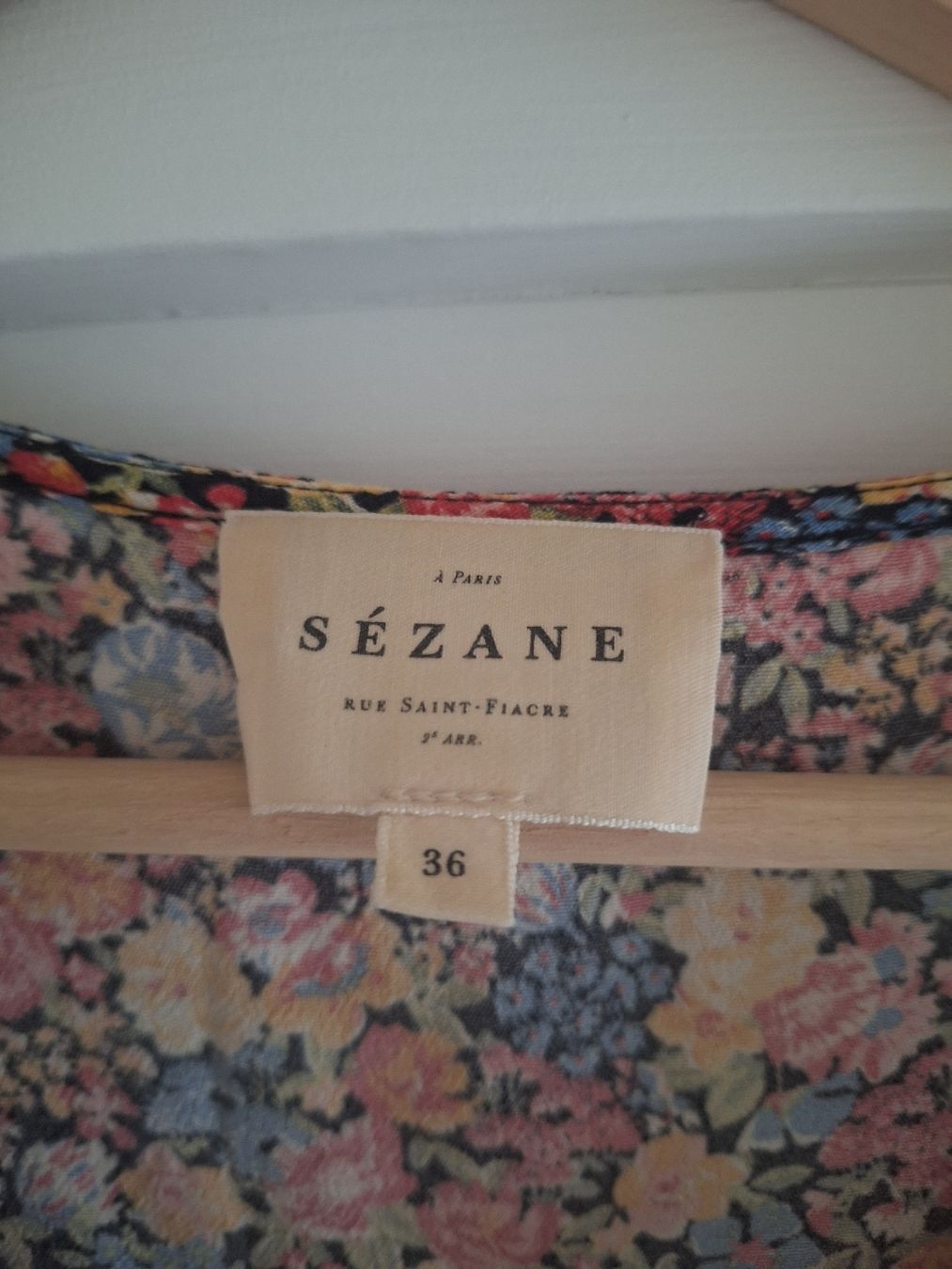 Sezane Chemisiers: Sézane Bluse mit Blumenmuster 36 – D'occasion à Gähwil par keb_qb65 1