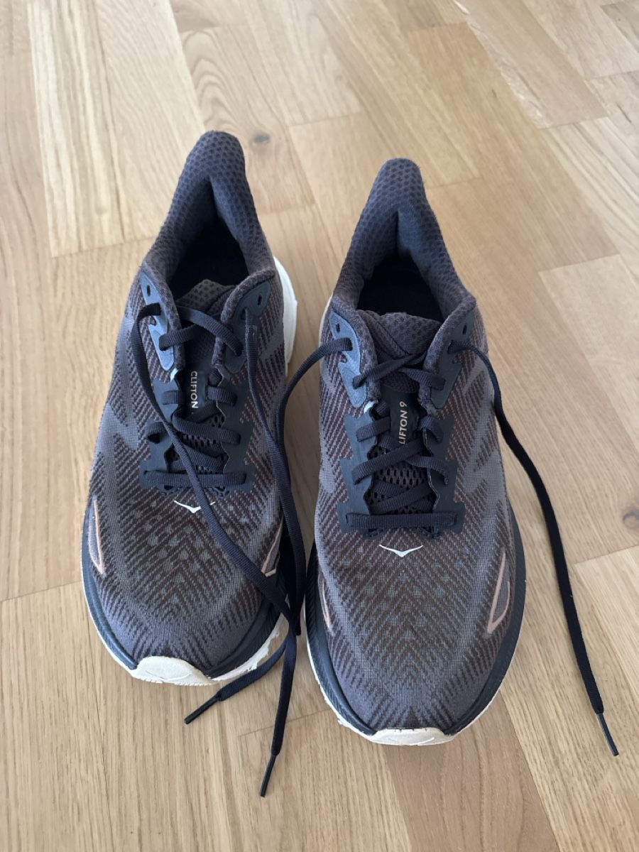 Hoka One One Damenschuhe: Hoka Clifton 6 – Gebraucht aus Hunzenschwil von mila012