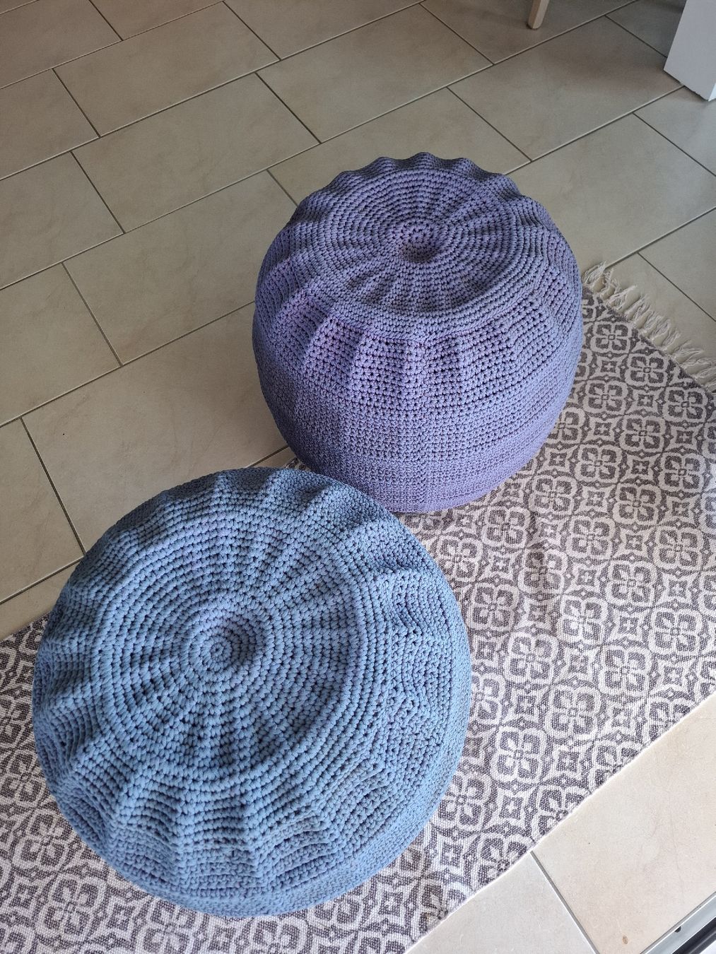 Tutte le decorazioni: Puff da esterno – Usato da Bünzen venduto da cla_l8wy 2