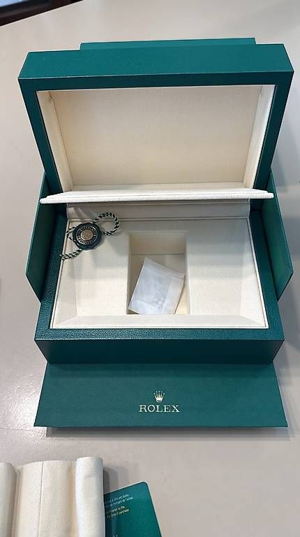 Montres: ROLEX DATEJUST 36  REF. 126234 | GREEN DIAL  – D'occasion à Lumino par Lugano_Time 2