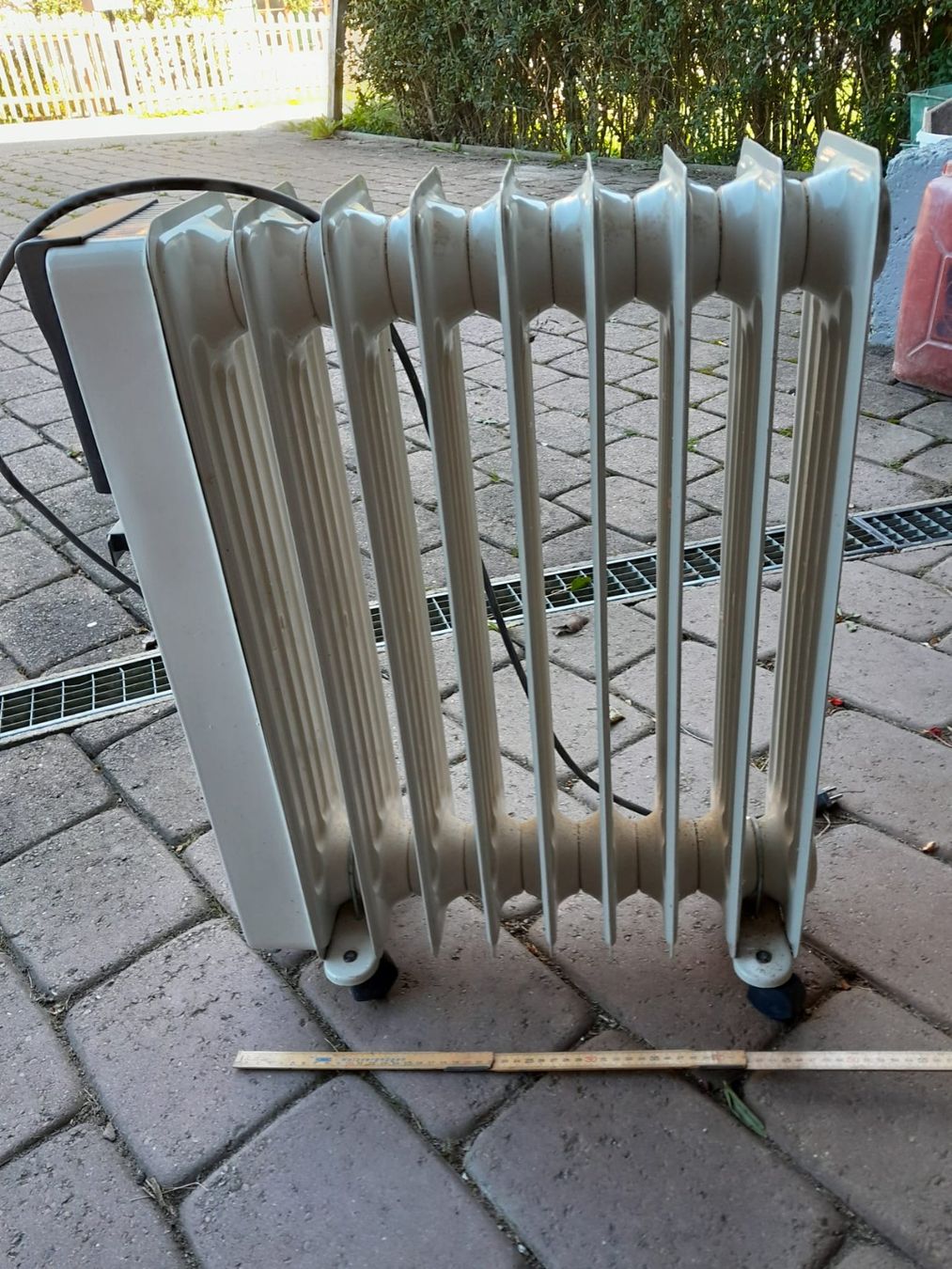 Radiatori: Ölofen Elektroofen – Usato da Boltigen venduto da Hightower13 1