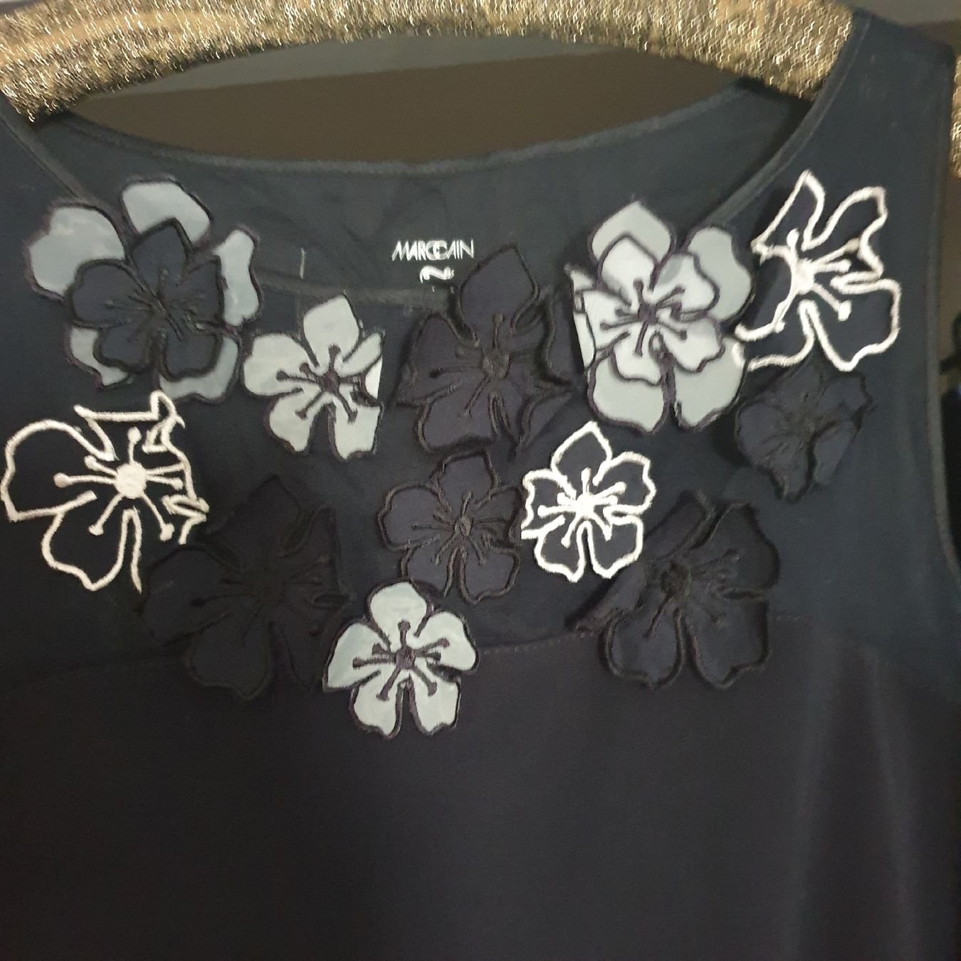 Marc Cain Tops: Marccain schönes Top mit Blumen Gr. M – Neu (gemäss Beschreibung) aus Frenkendorf von Moon111 1