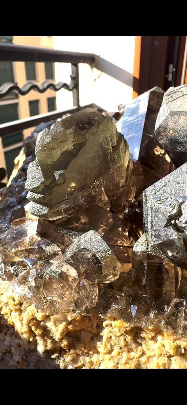 Minerali & Pietre curative: Morion Swiss Matrix – Usato da Genève venduto da qua_q7kb 9