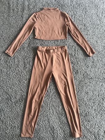 Trendiges Set - Crop Top und Leggings/Loungewear- Gr.M Herbs