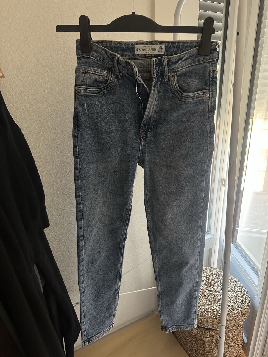 Stradivarius Jeans: Jeans bleu - taille 36 - Stradivarius – Neuf (Voir description) à Lausanne par ver_cyj8