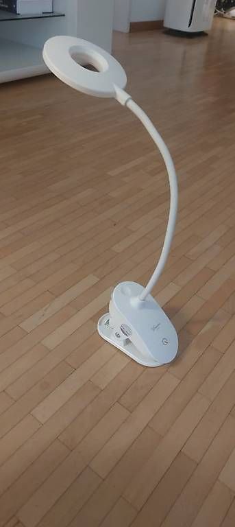 Lampade: Akku Tisch- Clipleuchte/Rechargeable table clip light – Usato da Wettingen venduto da elv_khg5