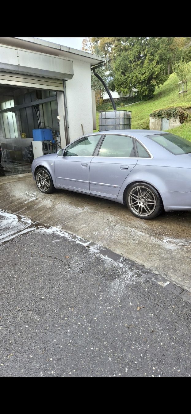 Audi Automobili: Audi A4 2.0 TFSI Quattro – Usato da Schwyz venduto da Autoteile18 4