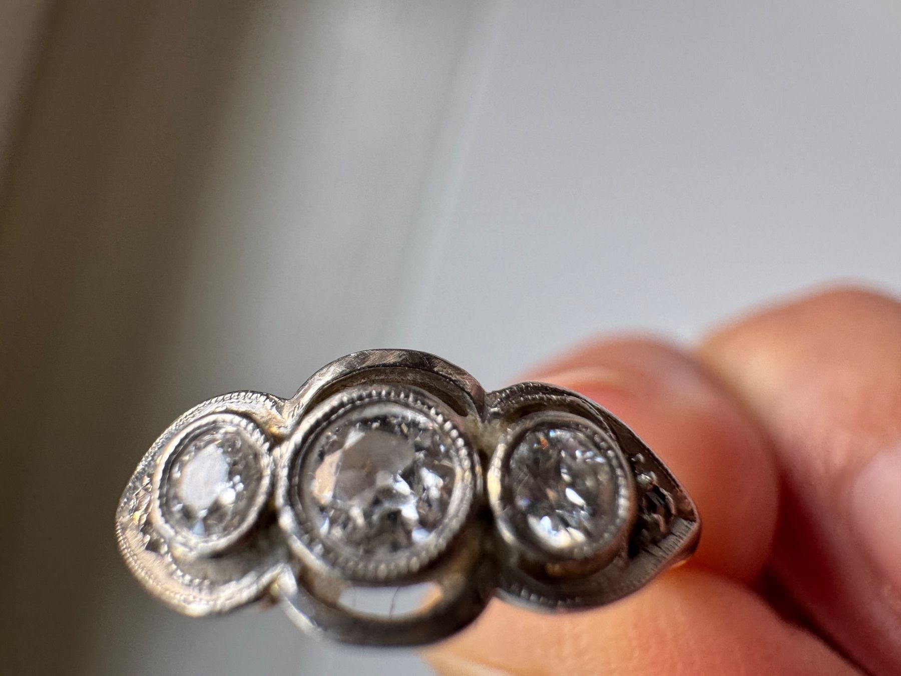 Anelli: Antiker Goldring mit 3 Diamanten – Usato da Zürich venduto da nad_8tc8 1
