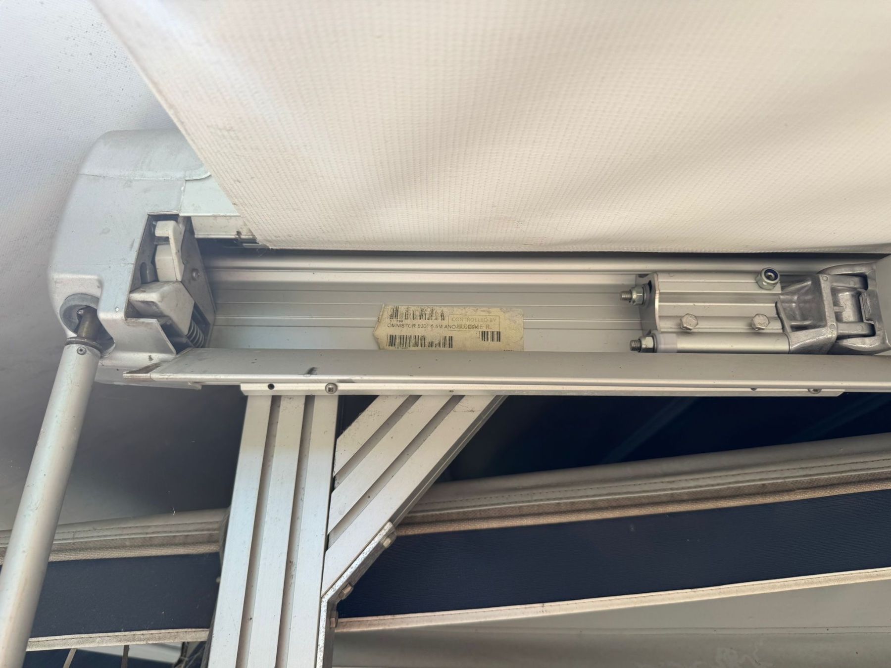 Thule Marquises: Thule Omnistor Markise – D'occasion à Agno par iva_qt8c 5
