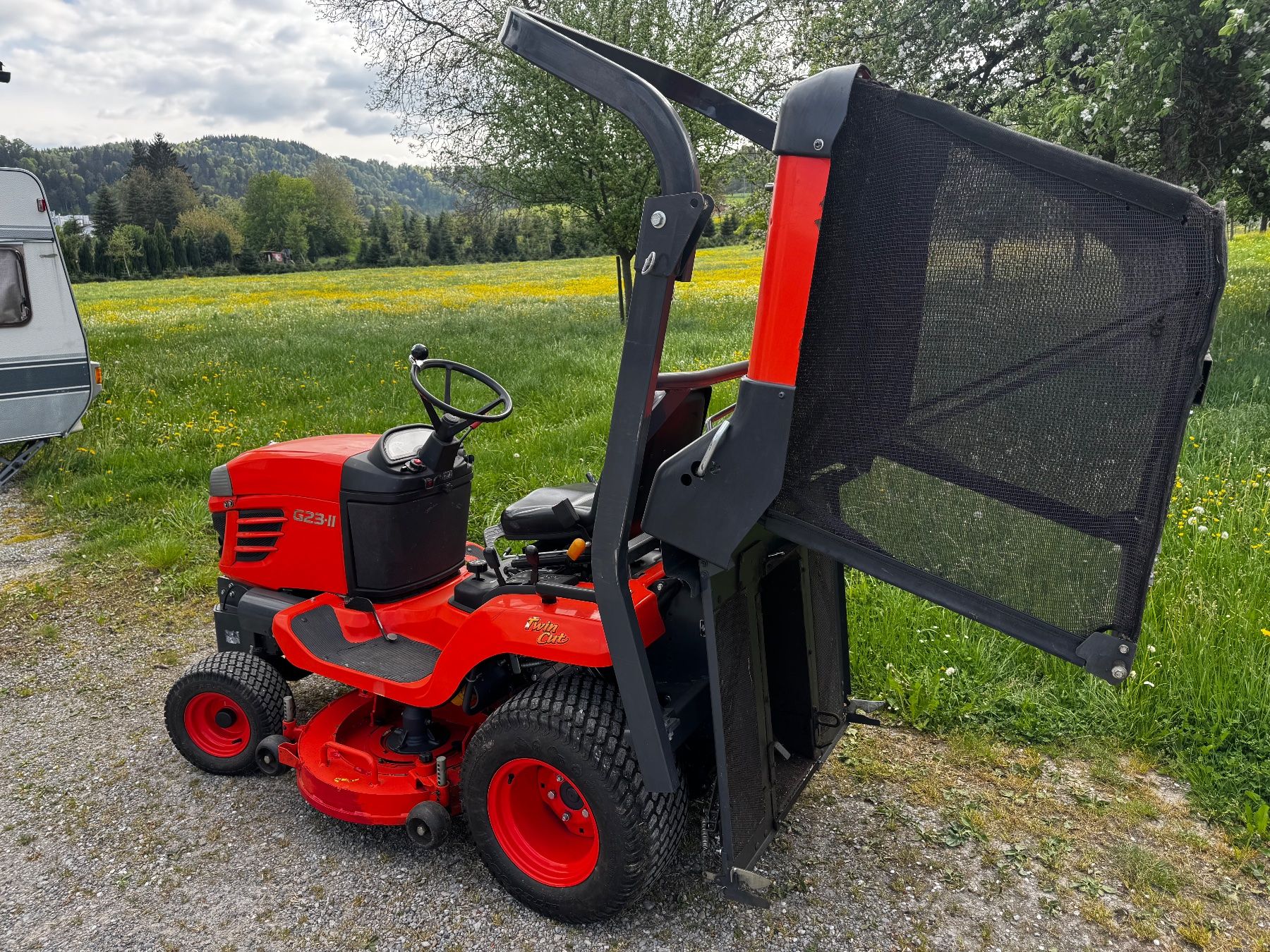 Kubota Tagliaerba: Rasentraktor Kubota G 23-ll – Usato da Niederuzwil venduto da Dakitiki 5