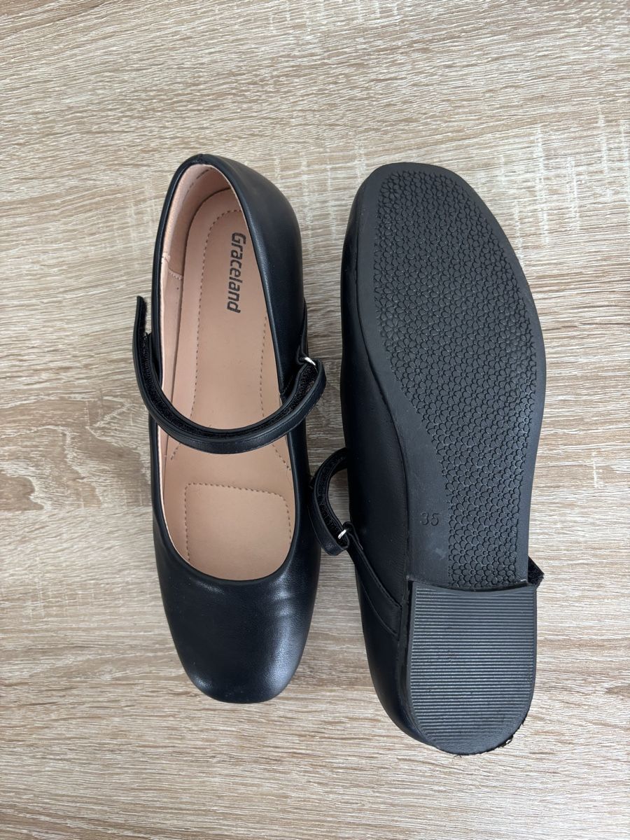 Graceland Scarpe per ragazze: Ballerinas schwarz Gr 35 – Usato da Ebikon venduto da Regipe 1