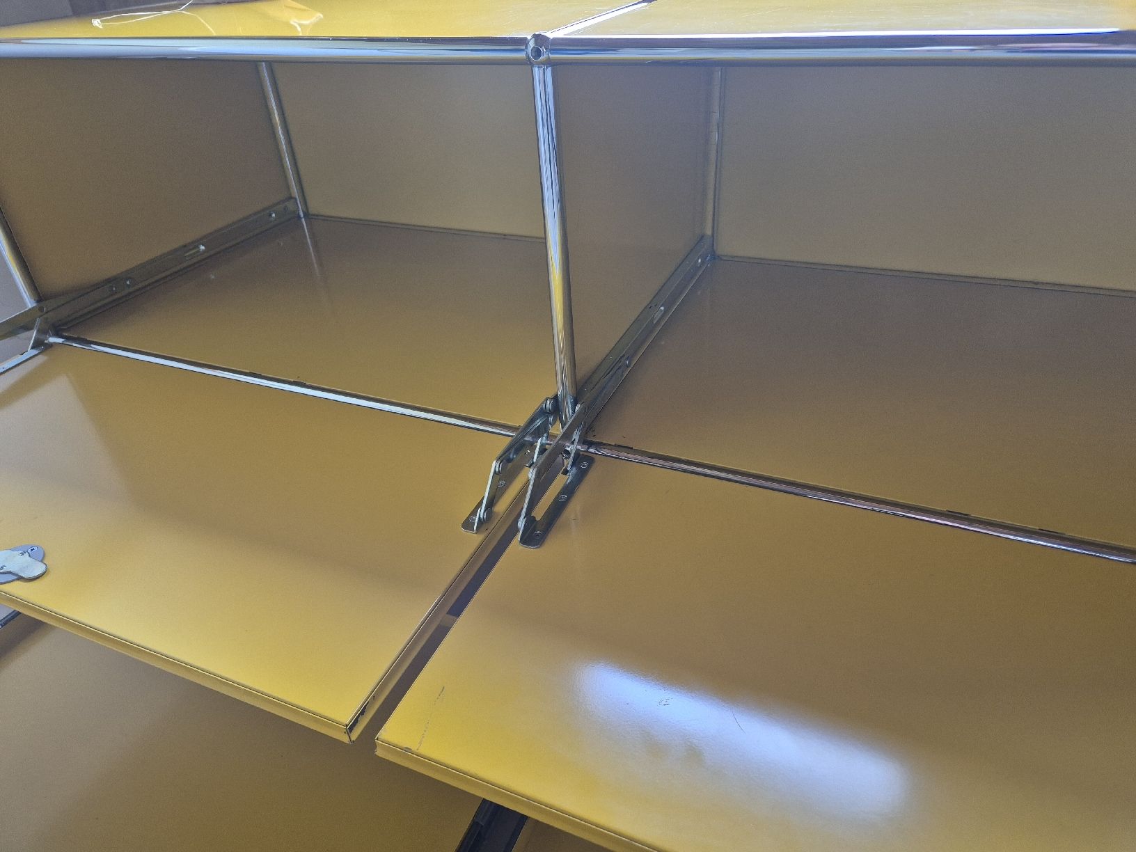 Cassettiere: USM HALLER HIGHBOARD VINTAGE GELB – Usato da Urtenen-Schönbühl venduto da swan777 5