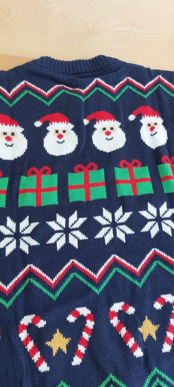 Pullover & Sweatshirts: Neu Pullover ohne Ärmel zu verkaufen – Neu und originalverpackt aus Pfaffnau von hei_9l9h
