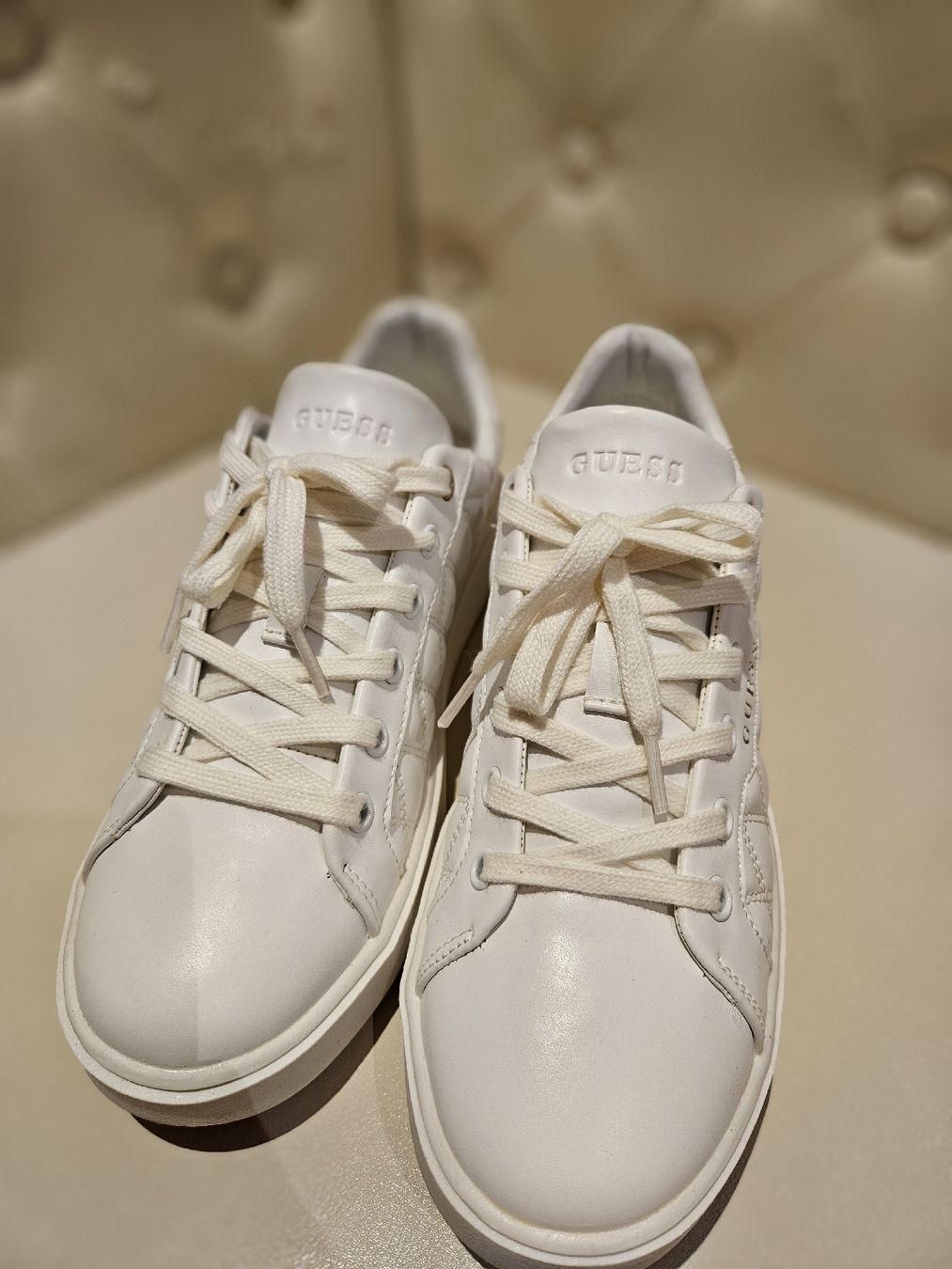 Guess Damenschuhe: Guess Sneaker, weiss, Gr. 38 – Gebraucht aus Matzingen von seme_products 3