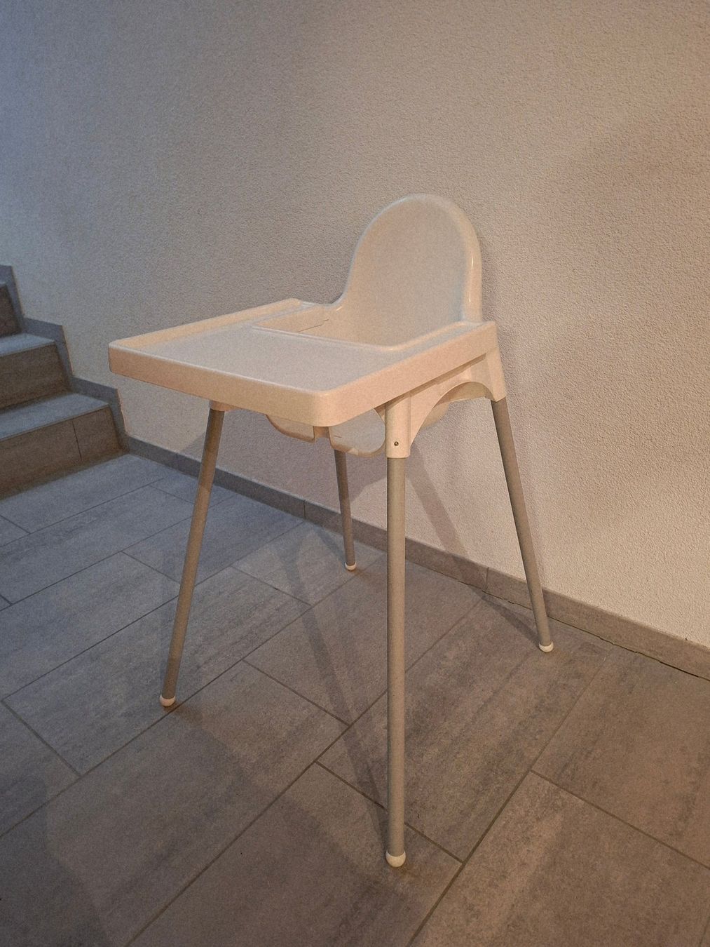 Ikea Seggioloni: Kinderhochstuhl – Usato da Andwil SG venduto da Calendula5