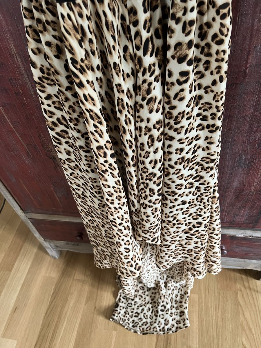 Guess Kleider: Guess Kleid Gr. M wie neu – Neu (gemäss Beschreibung) aus Liestal von Katakinga 4