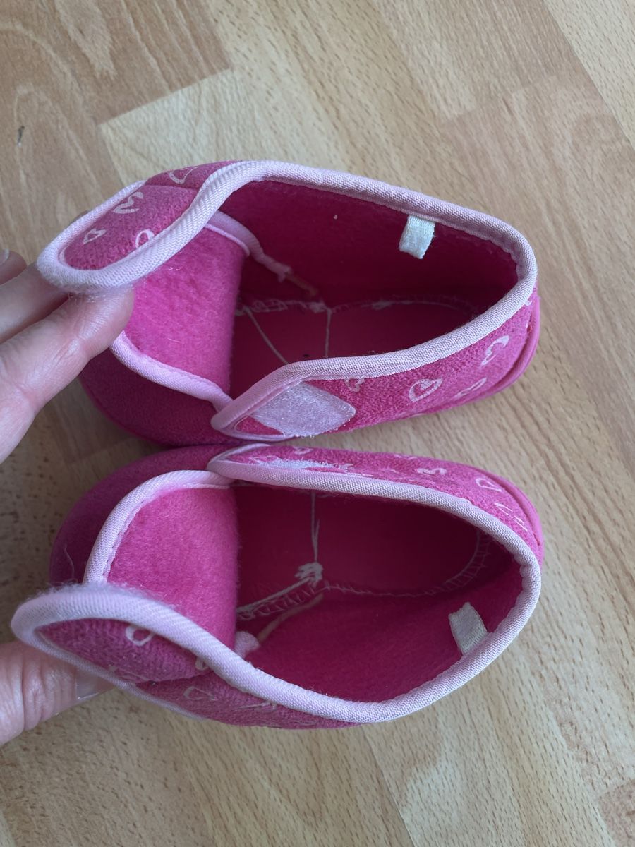 Scarpe per ragazze: Gr. 25 Hausschuhe – Usato da Wädenswil venduto da flo8820 2
