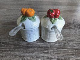 Set Sale & Pepe vintage con frutta, ceramica portaspezie