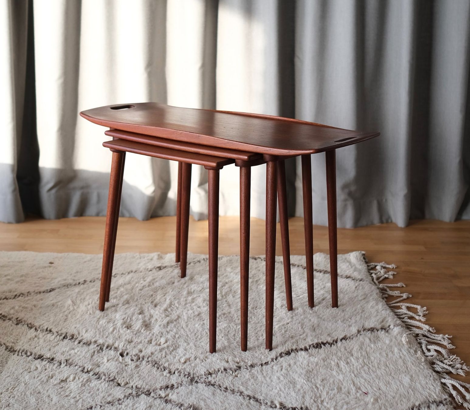 Set di tavolo e panche: Nesting tables by Jens Harald Quistgaard, Denmark – Usato da Bern venduto da Zmodern_VIN 3