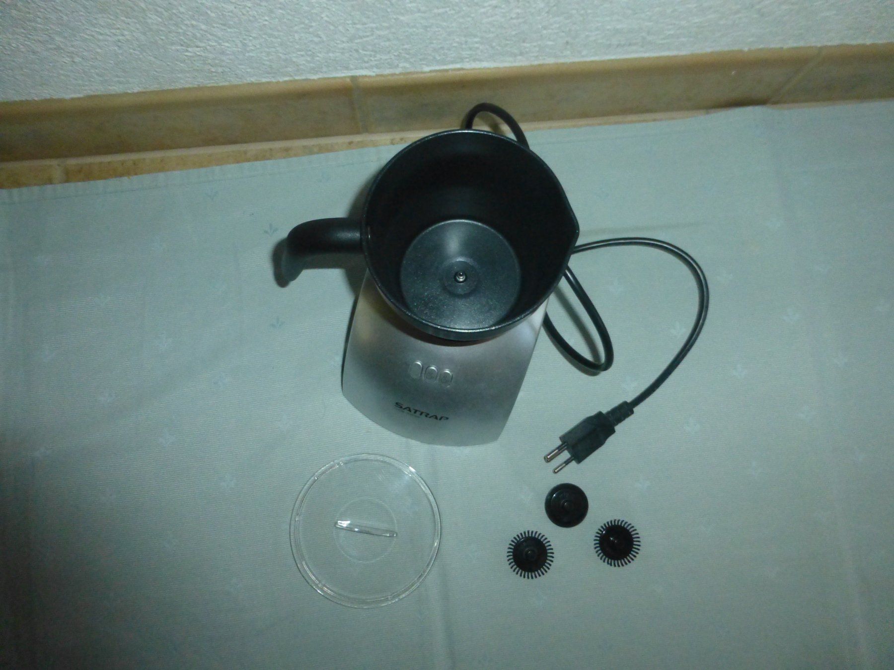 Appareils de cuisine: Milchschäumer von Satrap – D'occasion à Würenlingen par drago56
