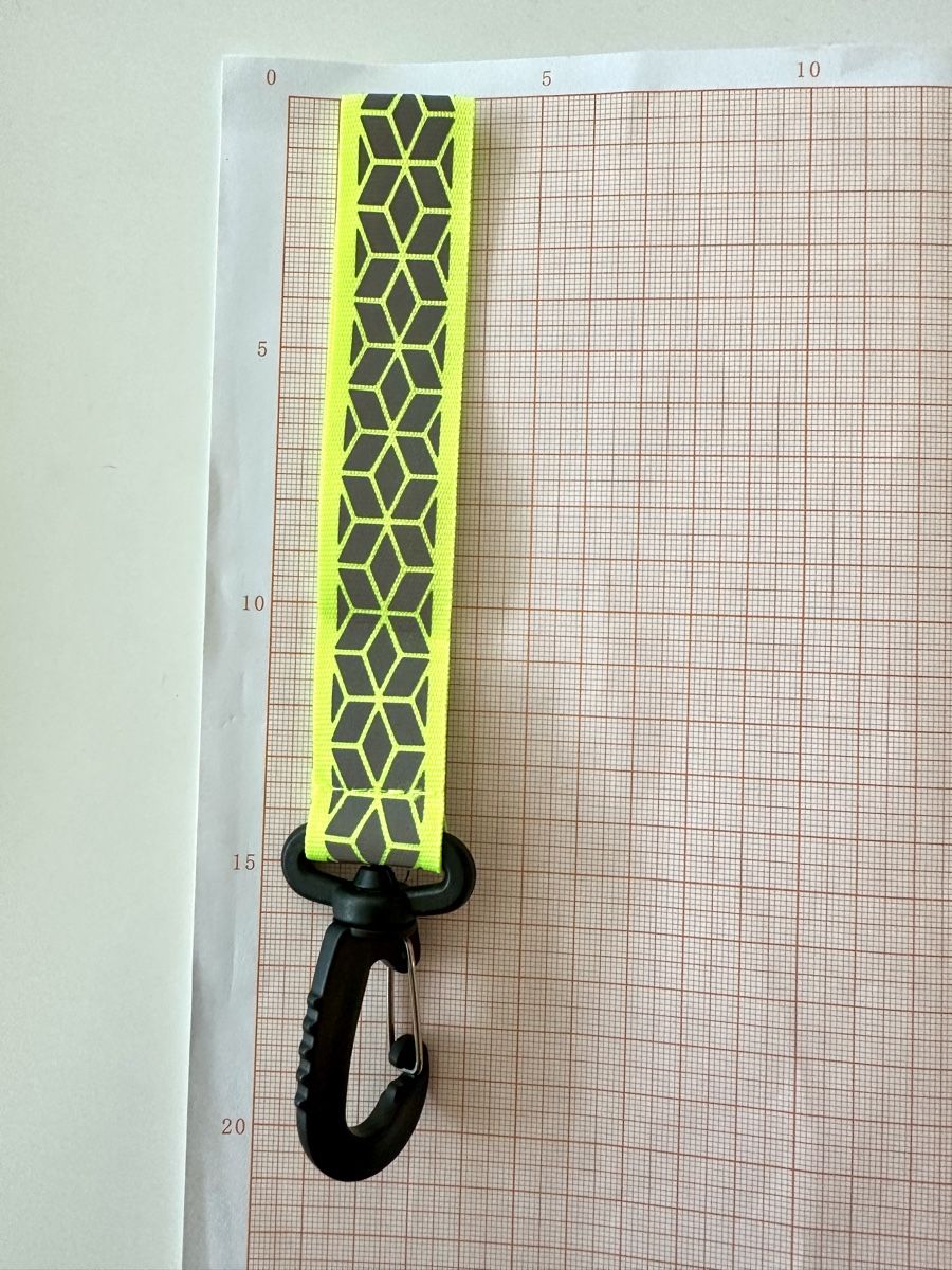 Schlüsselanhänger & - bänder: Reflective Safety Strap Keychain – Neu (gemäss Beschreibung) aus Gattikon von Sarahs_Schatzkammer 1