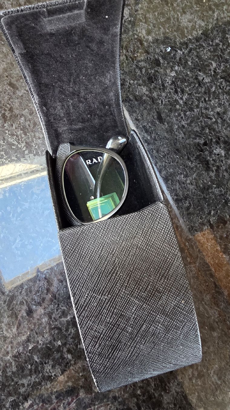 Prada Brillen & Gläser: Lunette de vue PRADA noire – Gebraucht aus Cheyres von Karine-Schweiz 1