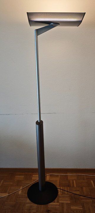 Belux Lampade: BELUX Design-Stehleuchte – Usato da Dübendorf venduto da JamaricoZH
