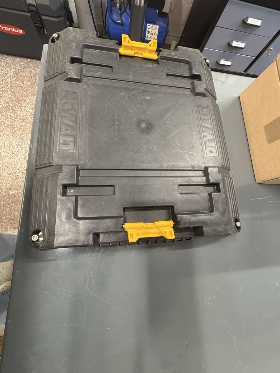Dewalt Alle Werkzeuge: Dewalt Plattform – Gebraucht aus Romanshorn von ric_jzz7 2
