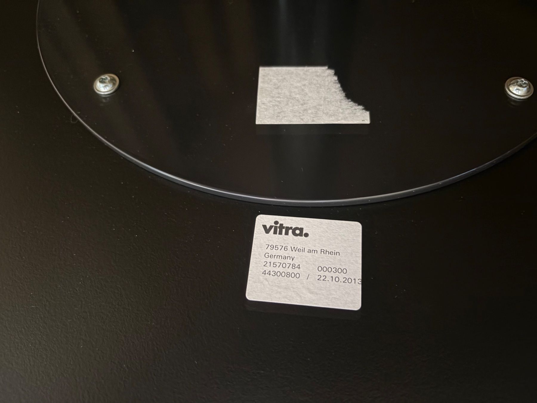Set di tavolo e panche: Vitra Bistrotisch und Stühle – Nuovo (secondo la descrizione) da Zürich venduto da sab_7x2d 4