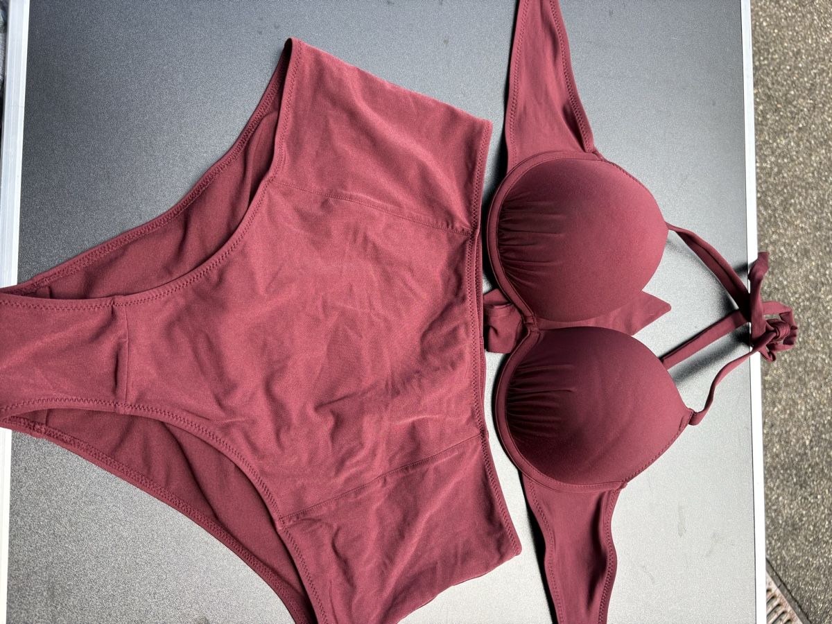 Costumi da bagno & Bikini: Bikini neuwertig 75 c/40 – Usato da Zürich venduto da Sundaygirl 2