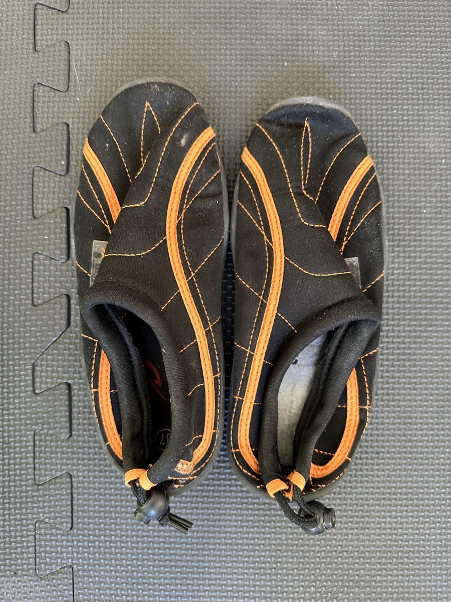 Scarpe da uomo: Panther Wasserschuhe  – Usato da Sarmenstorf venduto da SamiraB. 1