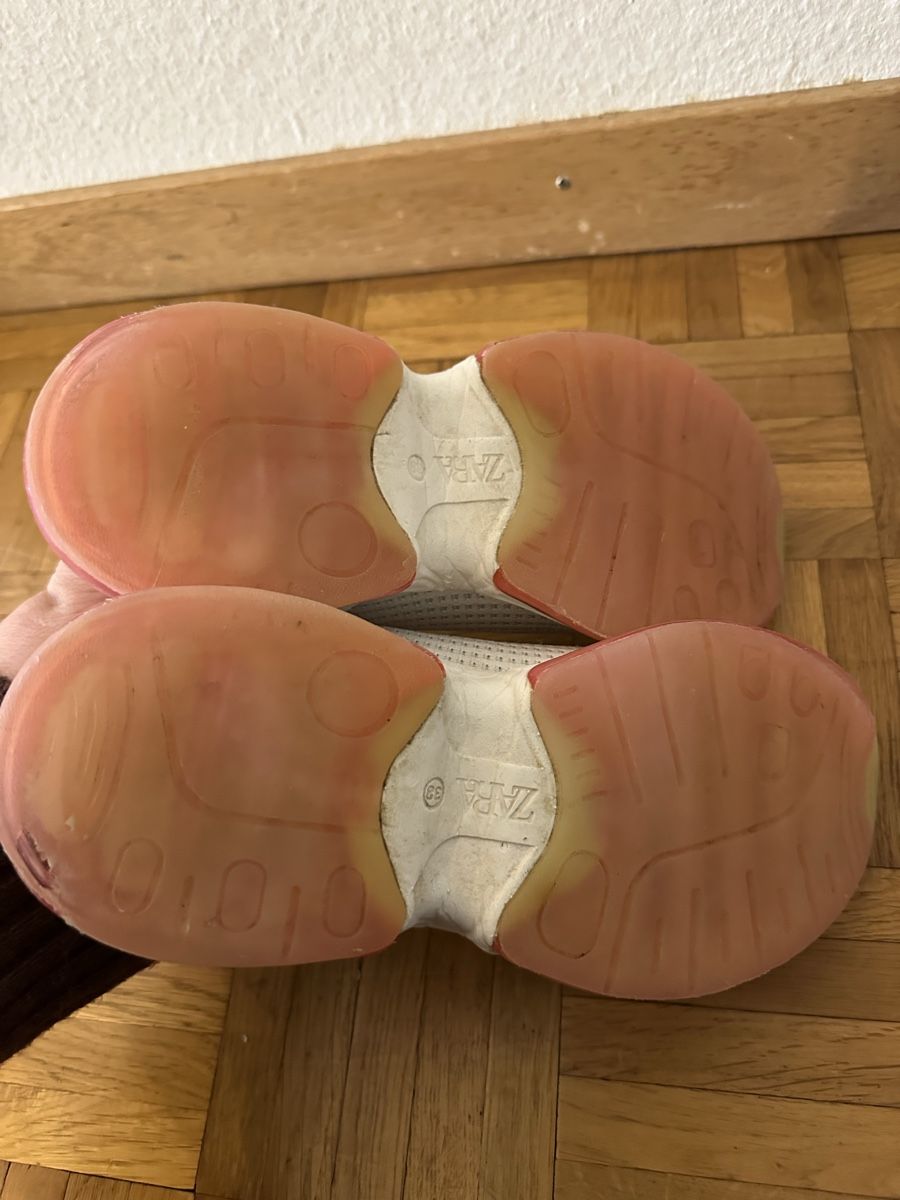 Zara Chaussures femmes: Zara Sneaker Gr. 38 – D'occasion à Neuenhof par prada010 5