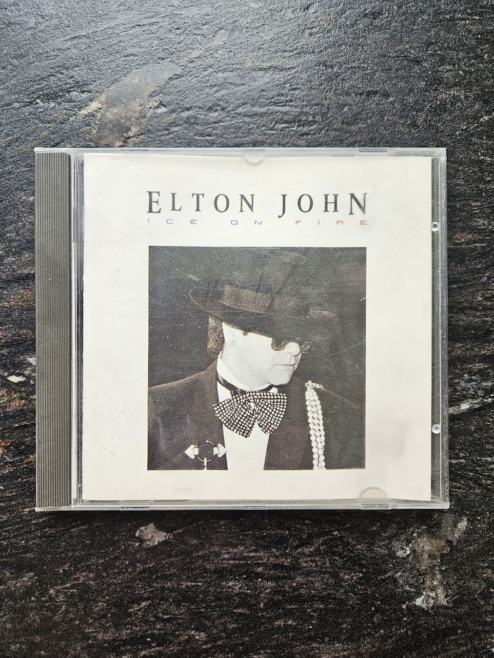 CD: Elton John Ice on Fire CD  – Usato da Eschenbach SG venduto da MarThu