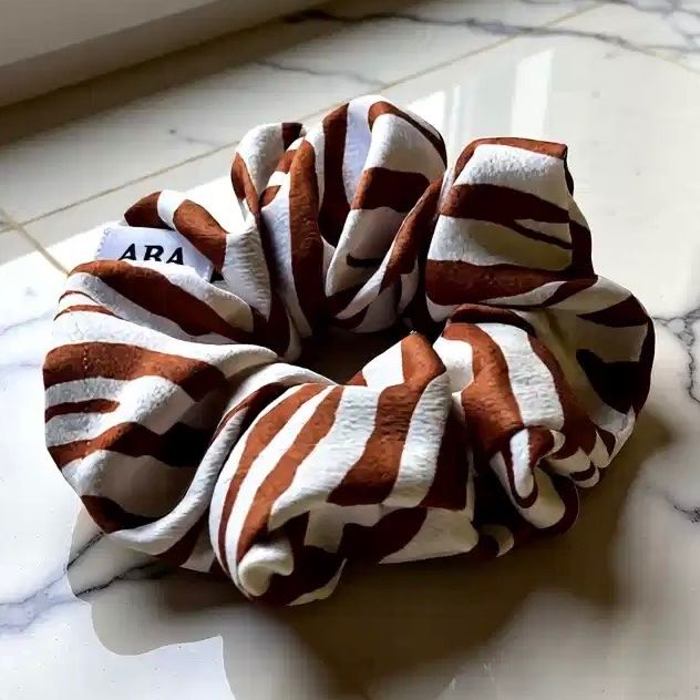 Accessori per capelli: Scrunchie - Handgemachtes Seide Haargummi - Neu – Nuovo e nell'imballaggio originale da Vals venduto da ABA-Atelier 3