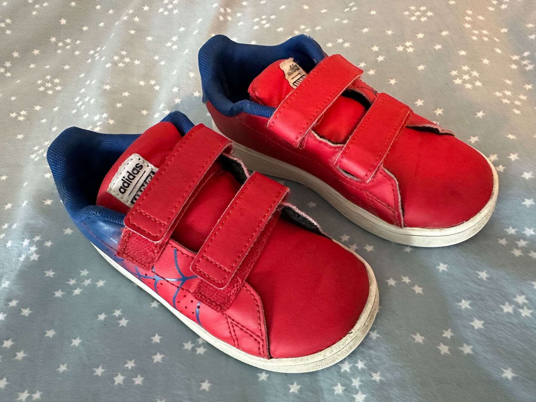 Adidas Schuhe für Jungen: Adidas Spiderman Schuhe Gr. 26 – Gebraucht aus Zürich von poliveira