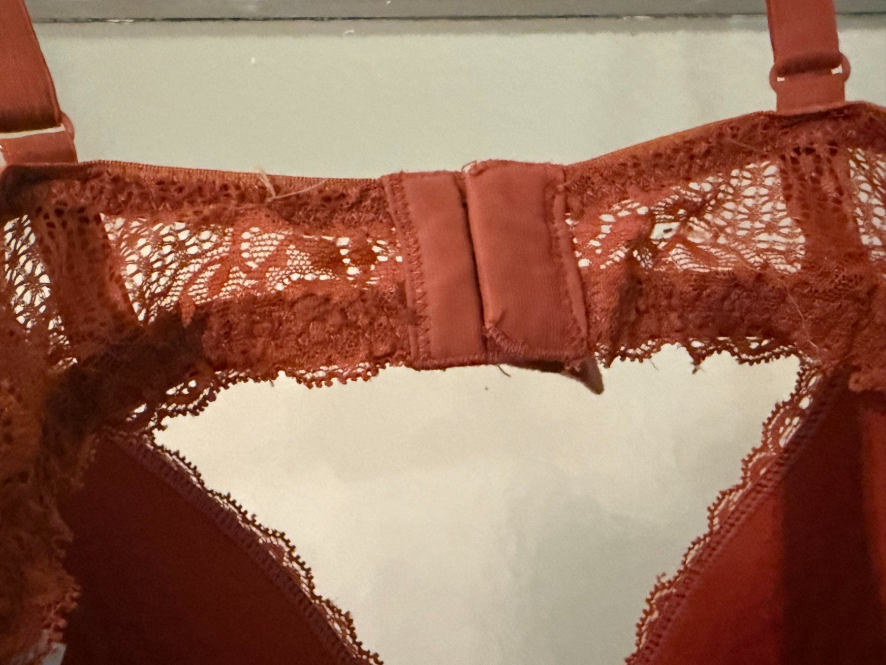 H&M Altra biancheria intima: H&M Damen BH Spitze Rostrot Grösse 85D – Usato da Basel venduto da zukk_ 4