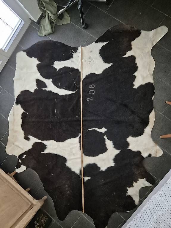 Tappeti: KOLDBY, Kuhfell schwarz-weiss – Usato da Bern venduto da Rebibebi_ 3