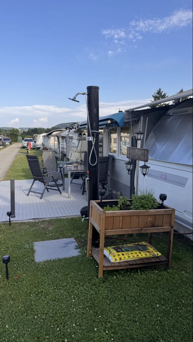Camping Fahrzeuge: Wohnwagen mit festem Vorbau und Stellplatz – Gebraucht aus Kirchberg-SG von Kyrah01 5