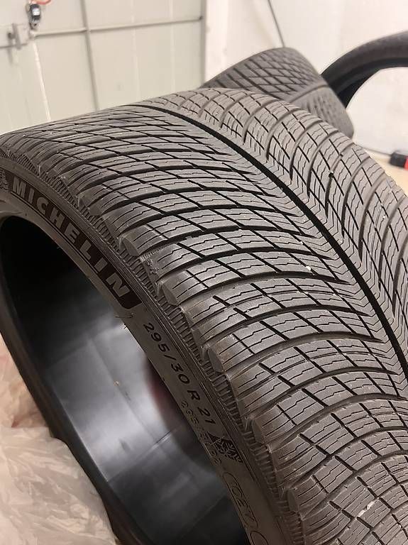 Michelin Pneus & Roues: Winterreifen Michelin Pilot Alpine 5 – D'occasion à Winterthur par Alepep 3